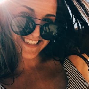 Meet your Posher, Chloe